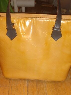 Auth Louis Vuitton Vernis Houston Bag with COA